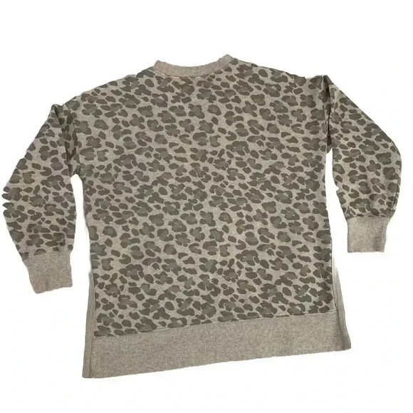 Aerie Women’s Oversized‎ Animal Print Cheetah Gray Sweatshirt Tunic Top Small - Picture 2 of 7